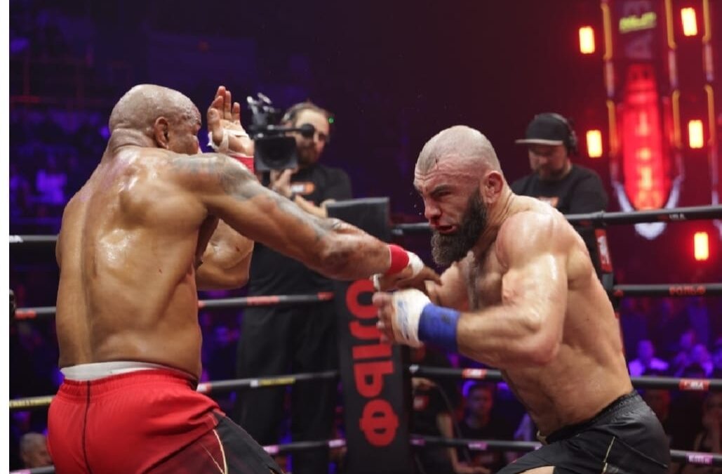 فاغابوف يهزم روميرو ويتوج بطلاً في بطولة الملاكمة بدون قفازات التابعة للاتحاد الدولي للملاكمة