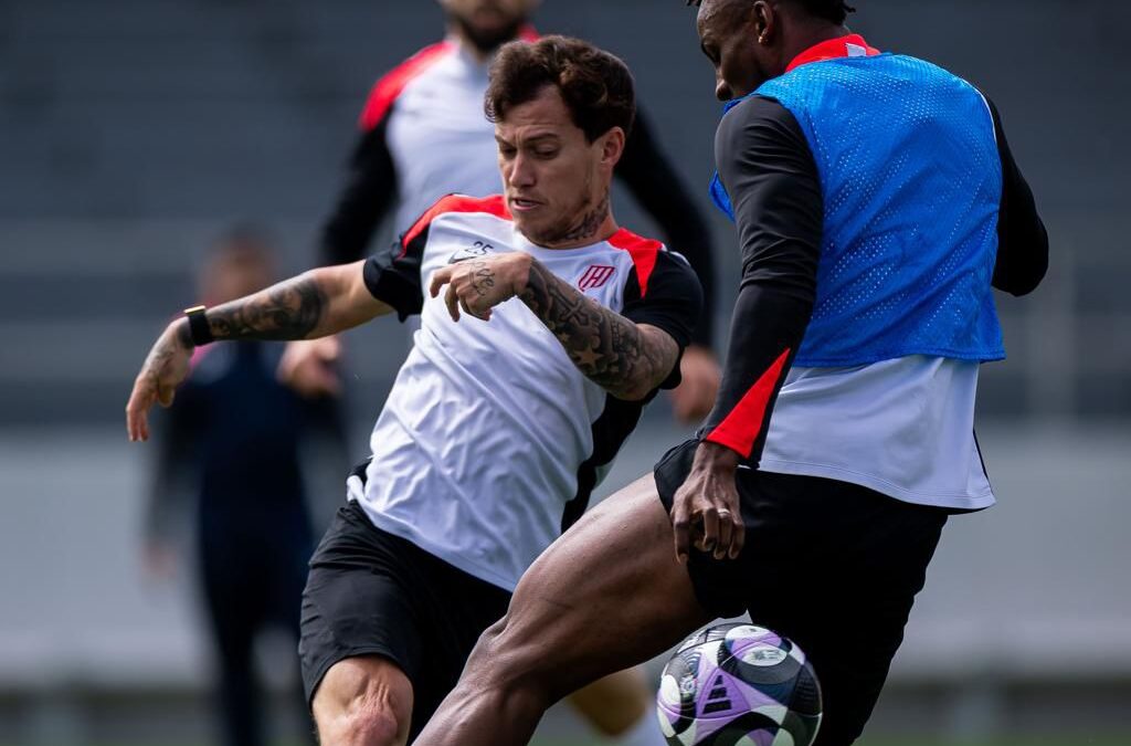 رودجرز: نثق في أسلوبنا ونسعى للفوز… القادسية يختتم تحضيراته ويتجه إلى أبها لمواجهة ضمك