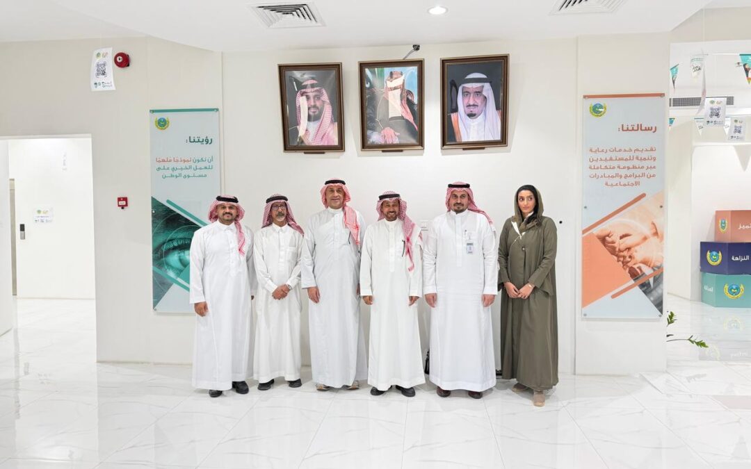 خطوة نحو تنمية الجزيرة… زيارة مؤسسة تطوير دارين وتاروت لجمعية تاروت الخيرية