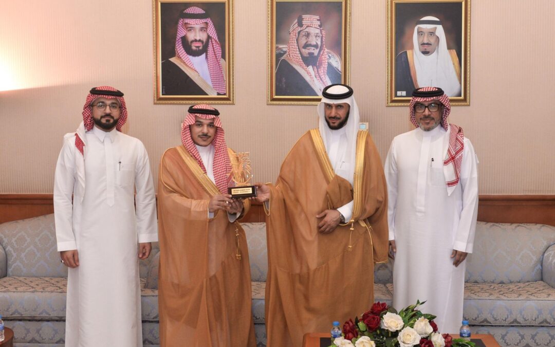 محافظ القطيف يلتقي رئيس الاتحاد السعودي لكرة اليد