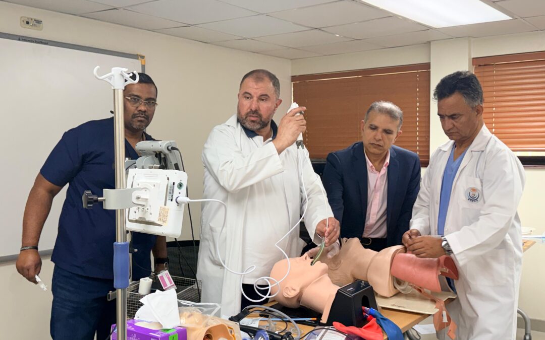 مستشفى الملك فهد التخصصي بالدمام ينظم على مدى يومين دورة “التعامل مع مجرى الهواء الصعب”