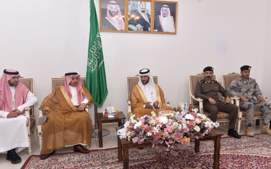 محافظ القطيف يقف ميدانيًا على سير العمل في مركز جزيرة دارين وتاروت