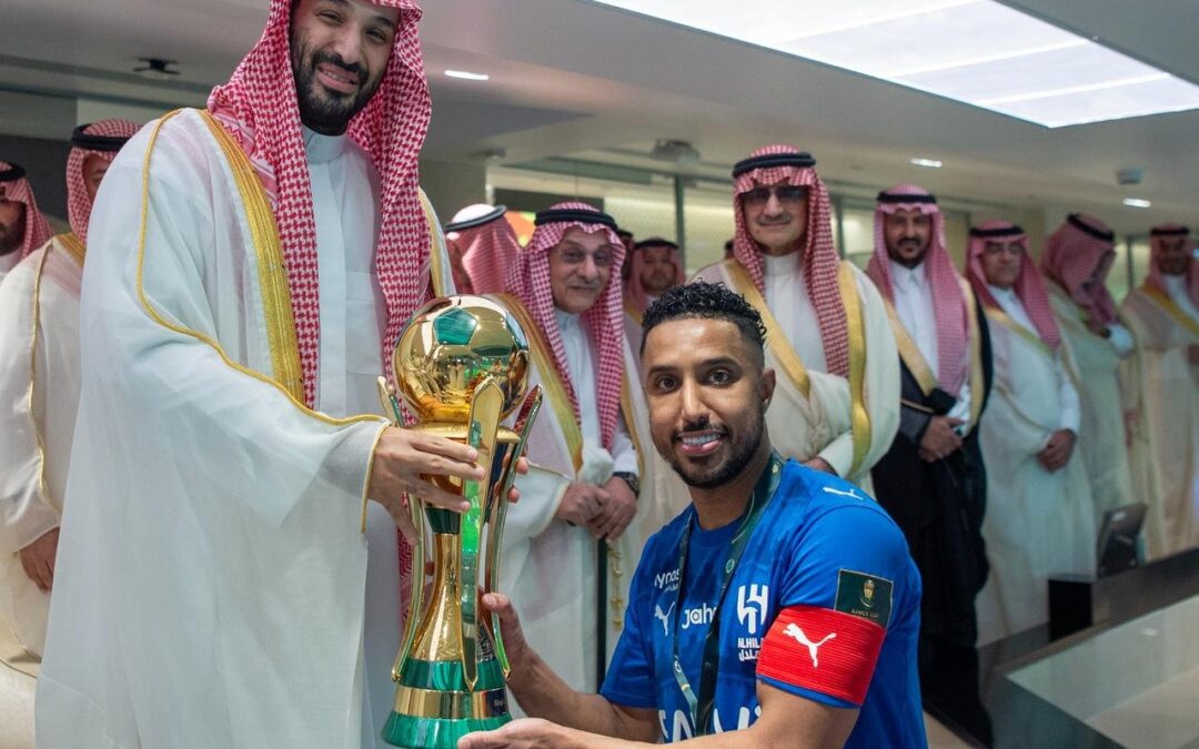 بحضور ولي العهد.. الهلال يحسم النهائي المثير ويتوج بكأس الملك على حساب الخلود