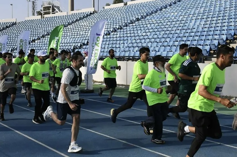 أكثر من 300 مشاركٍ في سباق “عسير رن” للجري