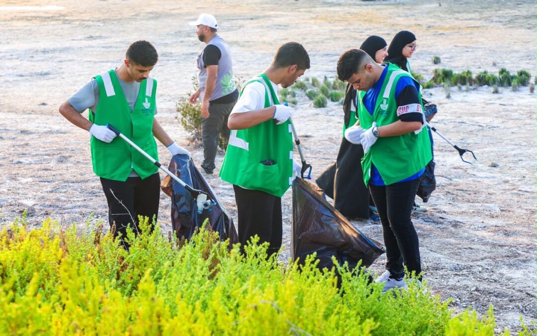 نادي الخليج وبلدية القطيف ينظمان مبادرة بيئية لتعزيز الوعي بأهمية غابات المانجروف