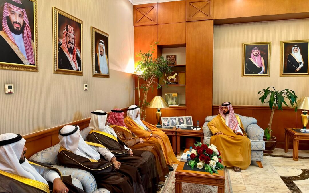 محافظ القطيف يلتقي المجلس الجديد لجمعية تاروت الخيرية ويطّلع على خططه وبرامجه