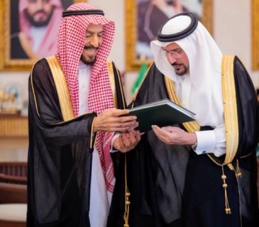 أمير القصيم يتسلّم تقرير النسخة الخامسة من مسابقة الدكتور عبدالرحمن المشيقح الأدبية