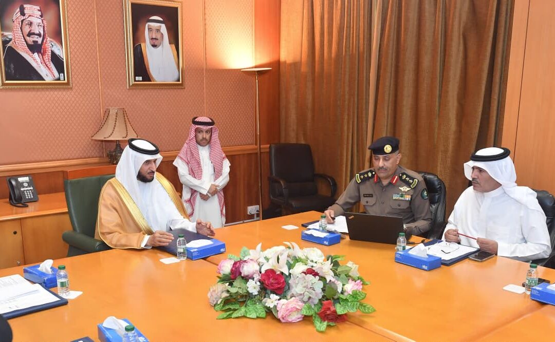برئاسة السيف.. لجنة الدفاع المدني الفرعية بمحافظة القطيف ترفع استعدادها مع قرب موسم أمطار الخير والبركة       