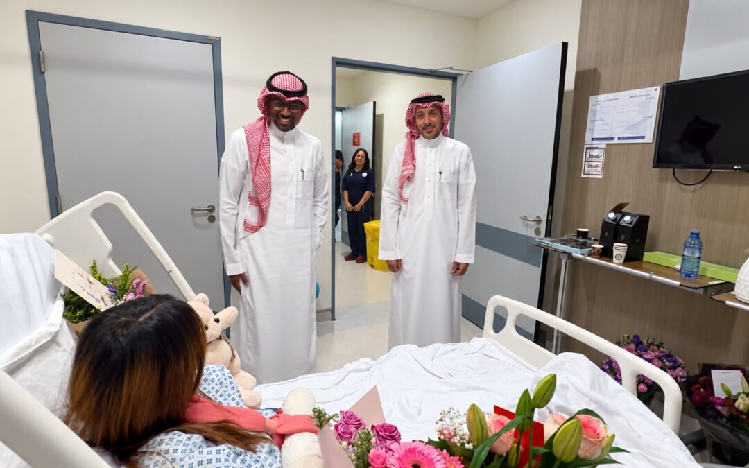 رئيس اتحاد التايكوندو والمدير التنفيذي يطمئنان على اللاعبة صباح عسيري