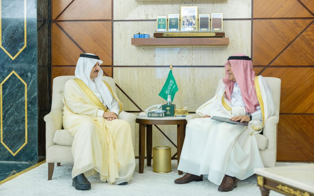 سمو أمير المنطقة الشرقية يستقبل رئيس جامعة الأمير محمد بن فهد
