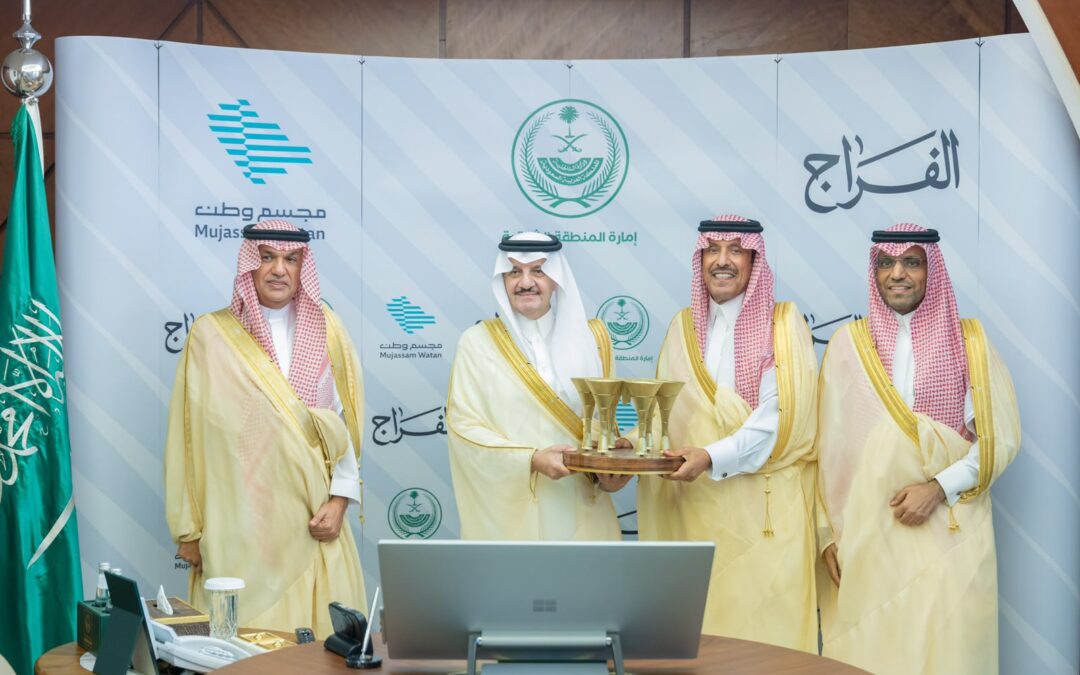 سمو أمير المنطقة الشرقية يستقبل القائمين على مجسم “التلاقي”