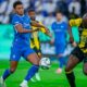زحف الهلال لا يتوقف.. الأزرق يطارد الصدارة ويشعل صراع اللقب