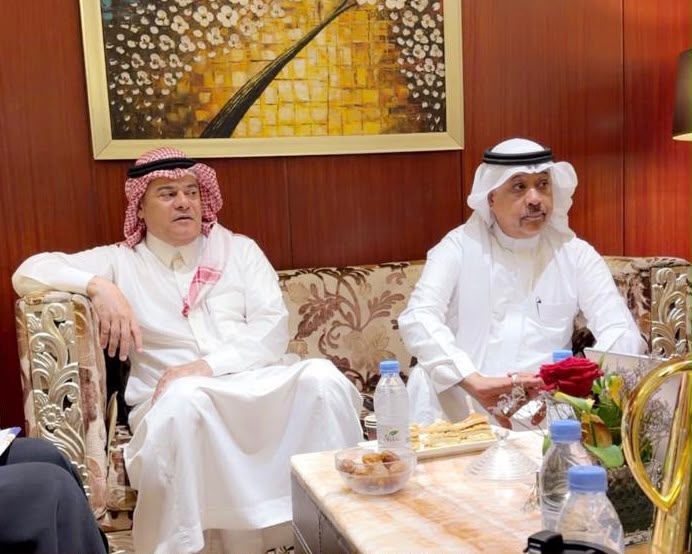 رئيس جمعية اللاعبين القدامى بالشرقية يناقش الاستعدادات النهائية لسباق المشي بكورنيش الدمام